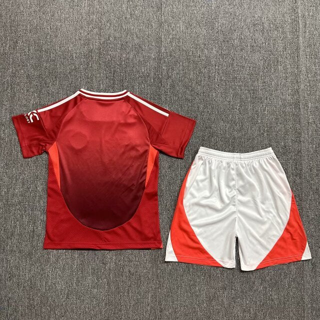Manchester United home kids 2024/25