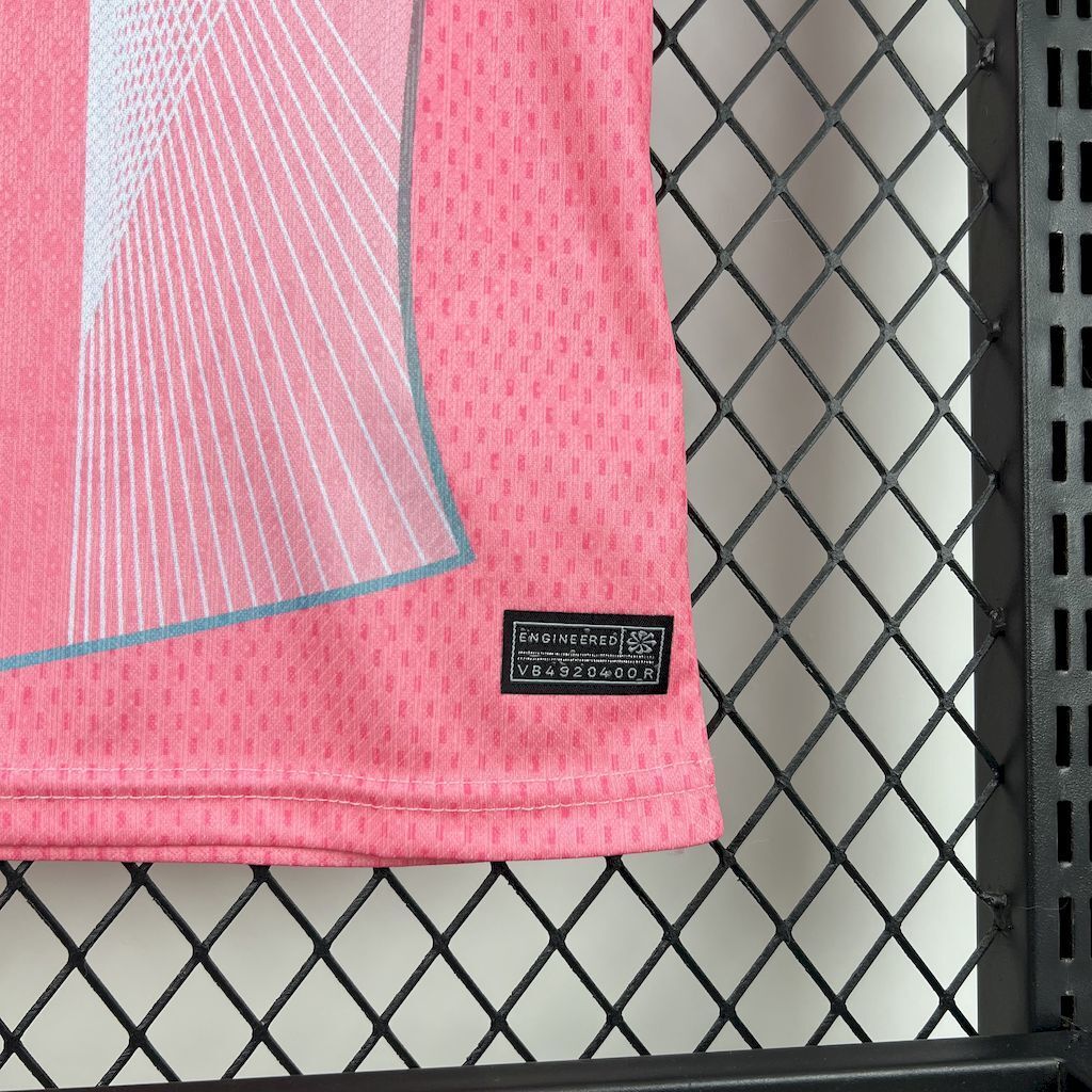 Barcelona special ‘Aurora’ pink edition