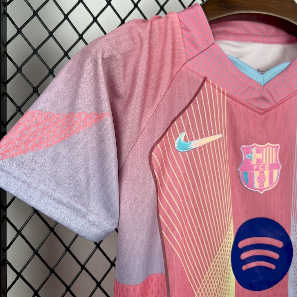 Barcelona special ‘Aurora’ pink edition