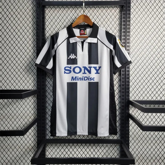 Juventus thuis 1997-1998