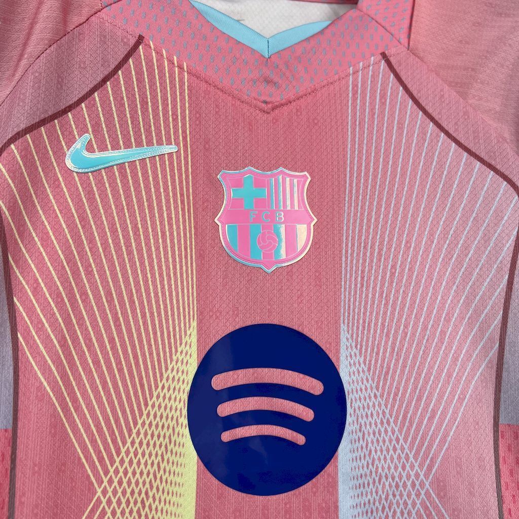 Barcelona special ‘Aurora’ pink edition